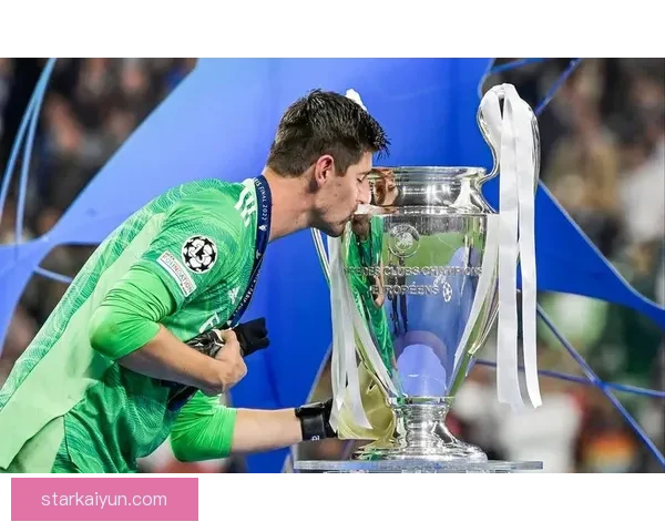 库尔图瓦在欧冠赛季中的表现稳健,备受关注。 库尔图瓦在欧冠赛季中的表现稳健,备受关注。