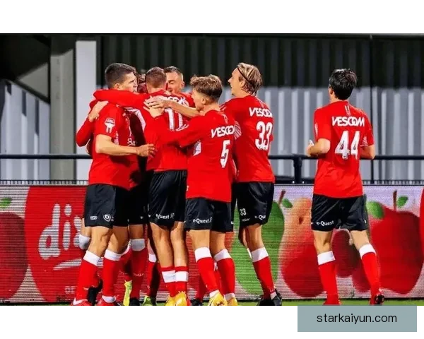 沙尔克近期攻防平衡状态回暖，球队表现值得关注